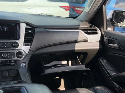Used 2018 GMC Yukon XL SLT w/ Open Road Package AWD/4WD image 33