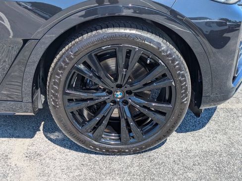 Used 2021 BMW X7 xDrive40i w/ Premium Package 2 AWD/4WD image 11