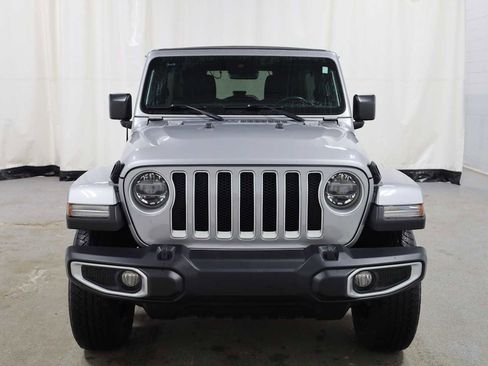 Used 2019 Jeep Wrangler Unlimited Sahara image 14