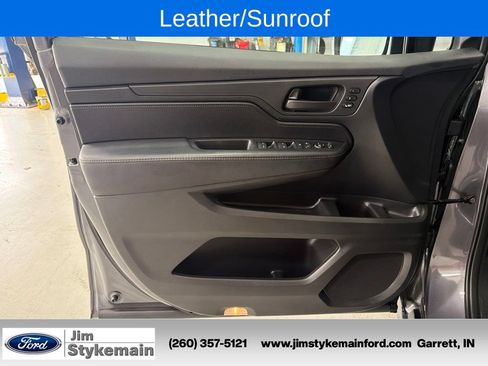 Used 2023 Honda Odyssey EX-L image 18