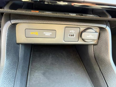 Certified 2023 Honda Civic EX image 28