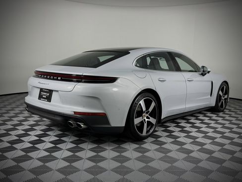 Used 2025 Porsche Panamera 4 image 9