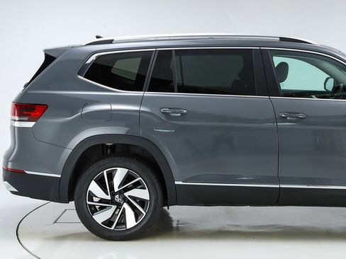 New 2026 Volkswagen Atlas SEL image 11