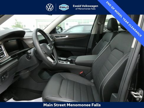 Certified 2025 Volkswagen Atlas SEL image 37