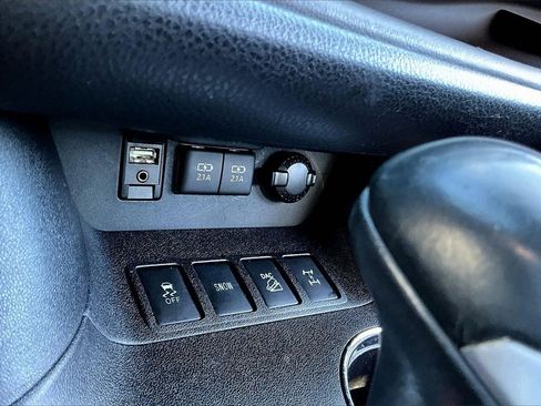 Used 2018 Toyota Highlander XLE image 32