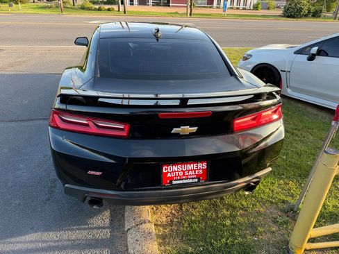 Used 2017 Chevrolet Camaro SS image 4