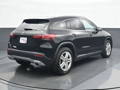 Used 2023 Mercedes-Benz GLA 250 4MATIC w/ Premium Package image 6