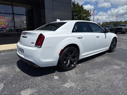 Used 2023 Chrysler 300 Touring L w/ Popular Equipment Group RWD image 29