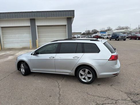 Used 2015 Volkswagen Golf TDI S image 2