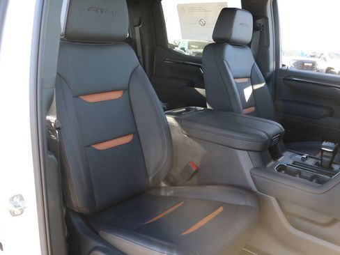 New 2026 GMC Sierra 1500 AT4 w/ AT4 Premium Package image 32