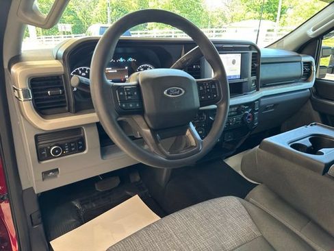 Used 2025 Ford F250 XL w/ F-250 >10K GVWR Package AWD/4WD image 13