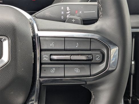 Used 2025 GMC Yukon Denali image 25