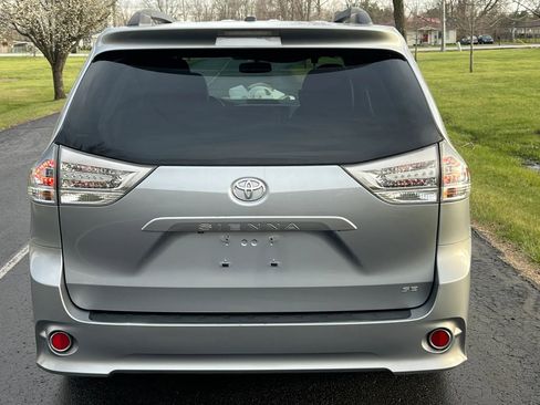 Used 2013 Toyota Sienna SE image 6