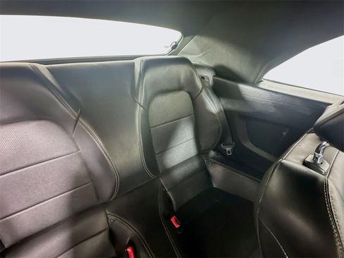 Used 2017 Ford Mustang GT Premium image 14