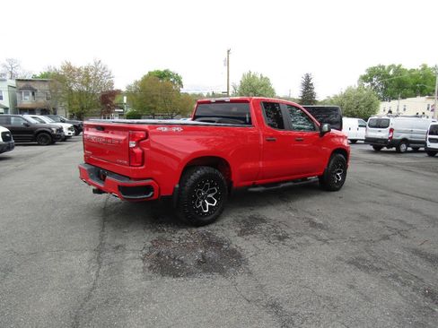 Used 2019 Chevrolet Silverado 1500 Custom w/ Custom Value Package AWD/4WD image 7