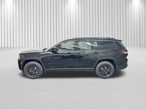 New 2026 Jeep Grand Cherokee L 4WD image 8
