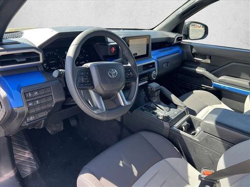 Certified 2025 Toyota Tacoma TRD Off-Road image 9