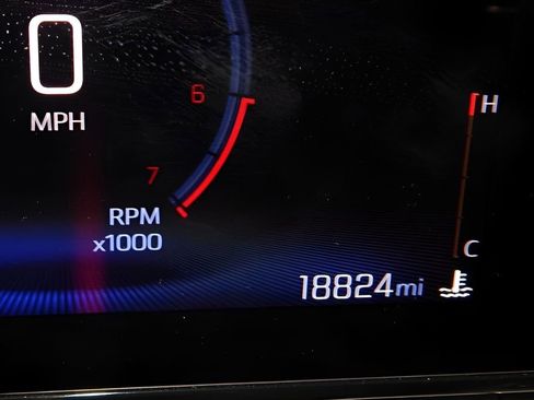 Used 2025 Chevrolet Trax LT w/ LT Convenience Package image 20