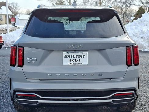 Used 2022 Kia Sorento SX image 6