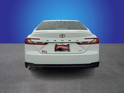 Used 2025 Toyota Camry SE image 6