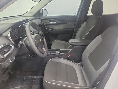 Used 2022 Chevrolet TrailBlazer LT FWD image 21