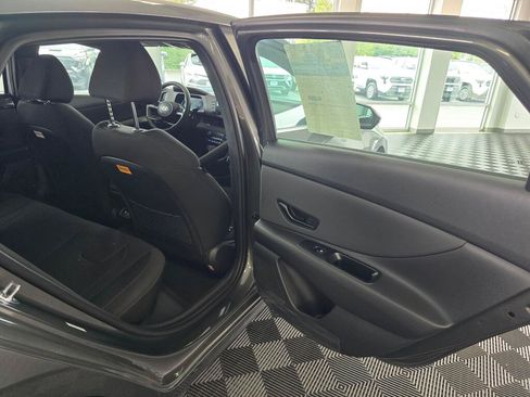 New 2026 Hyundai Elantra SEL Sport Premium FWD image 33