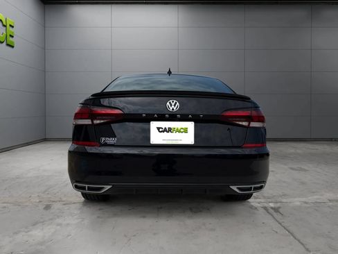 Used 2022 Volkswagen Passat 2.0T R-Line FWD image 9