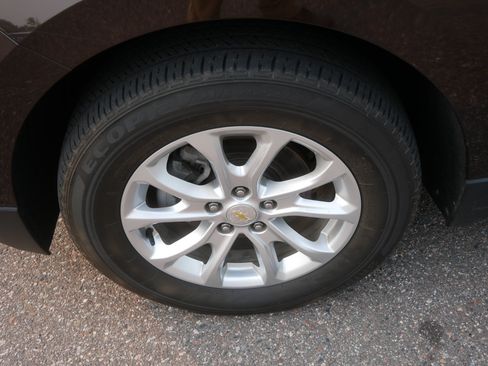 Used 2020 Chevrolet Equinox LT AWD/4WD image 16