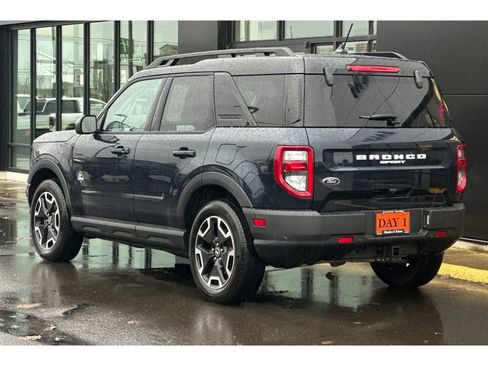 Used 2022 Ford Bronco Sport Outer Banks w/ Tech Package image 8