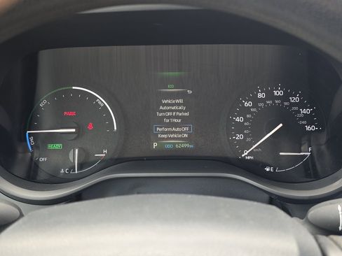Certified 2024 Toyota Sienna LE FWD image 27