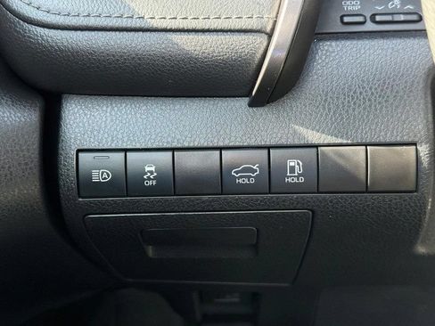 Used 2022 Toyota Camry LE AWD/4WD image 29
