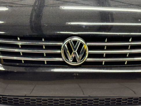 Used 2013 Volkswagen Passat TDI SE FWD image 5