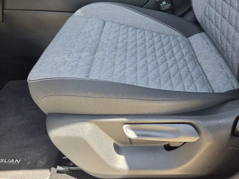 Used 2025 Volkswagen Tiguan S FWD image 21