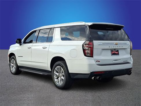 Used 2024 Chevrolet Suburban Premier image 6