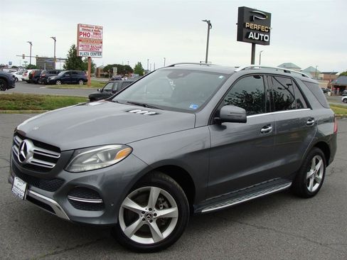 Used 2019 Mercedes-Benz GLE 400 4MATIC image 3