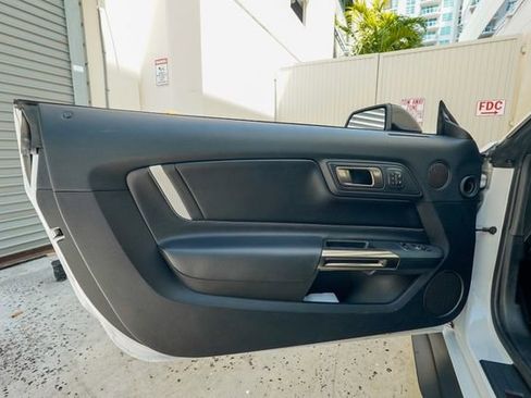 Used 2020 Ford Mustang Shelby GT500 w/ Technology Package image 52