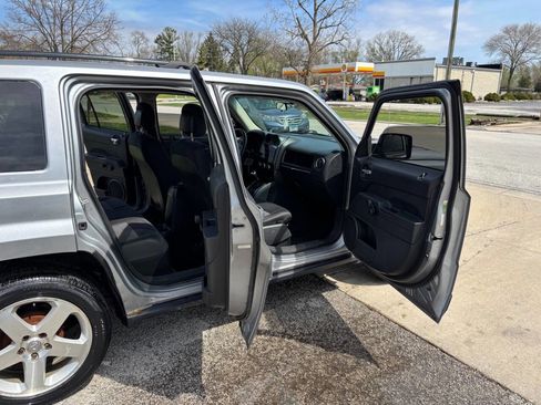 Used 2014 Jeep Patriot Sport image 5