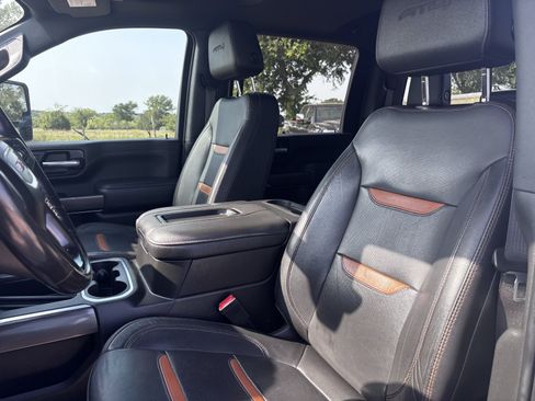 Used 2022 GMC Sierra 2500 AT4 w/ AT4 Premium Plus Package AWD/4WD image 12