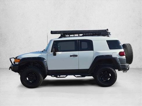 Used 2012 Toyota FJ Cruiser 4WD w/ Convenience Pkg image 9