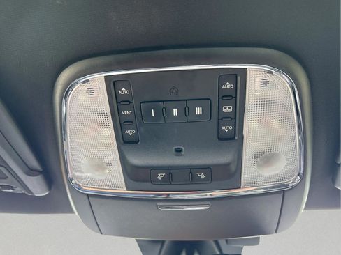 Used 2012 Chrysler 300 S w/ Luxury Group image 33