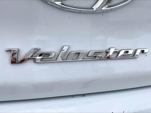 Used 2019 Hyundai Veloster Turbo image 9