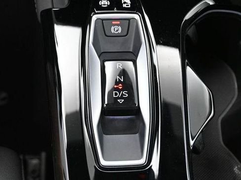 Used 2025 Audi Q5 Premium Plus w/ Premium Plus AWD/4WD image 27