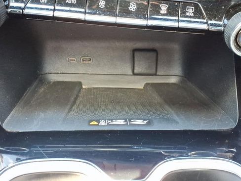 Used 2024 Chevrolet Traverse RS AWD/4WD image 22