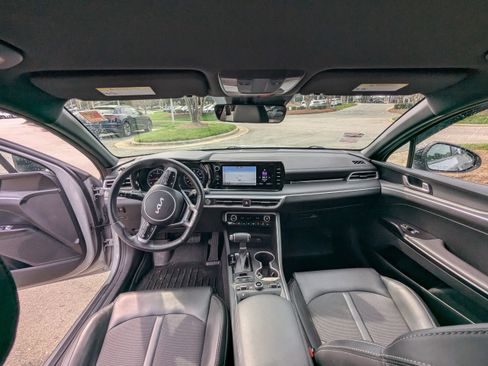 Used 2023 Kia K5 GT-Line w/ GT-Line Premium Package image 13