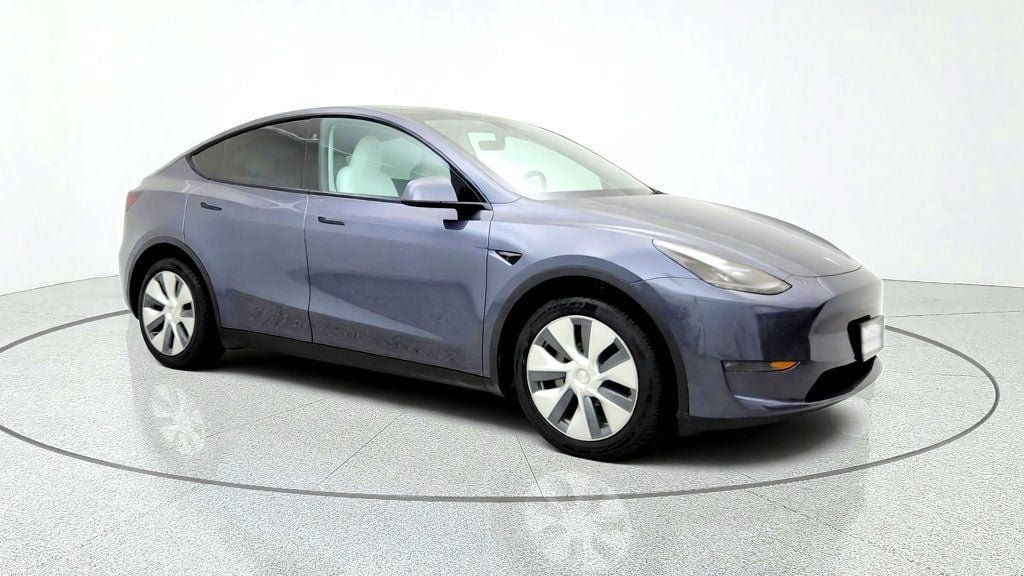 Used 2023 Tesla Model Y Long Range AWD/4WD image 3