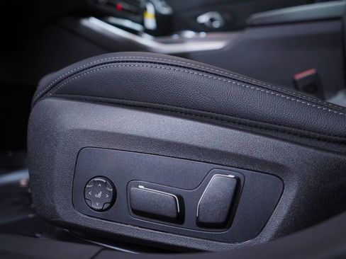 New 2026 BMW 330i Sedan image 12