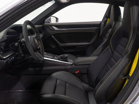 Used 2026 Porsche 911 Carrera S image 32