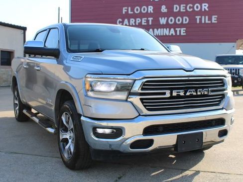 Used 2019 RAM 1500 Laramie AWD/4WD image 1