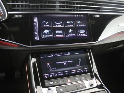 Used 2021 Audi Q8 Premium Plus w/ Premium Plus Package image 27