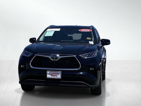 Certified 2026 Toyota Highlander Limited AWD/4WD image 13
